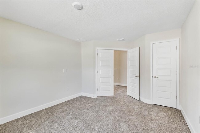 Building Photo - 430 Big Sioux Ct