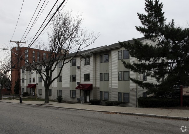 Primary Photo - 285 Niagara St