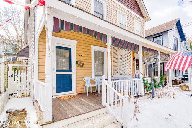 Building Photo - 132 Heck Ave