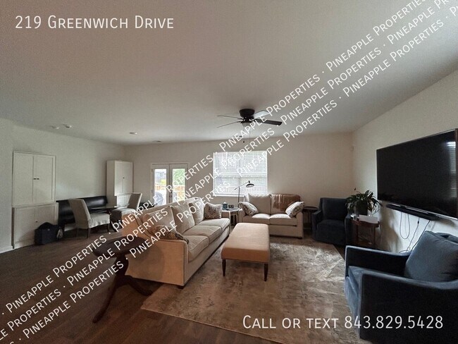 Building Photo - 219 Greenwich Dr