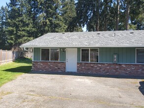 Building Photo - 11101 124th St E