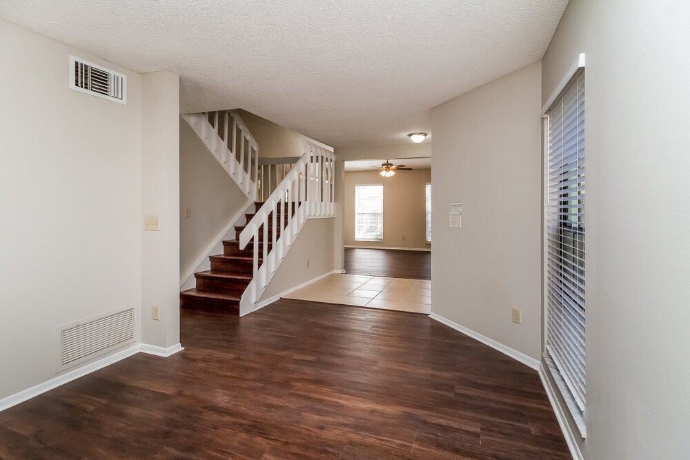Building Photo - 1240 Crossfield Dr