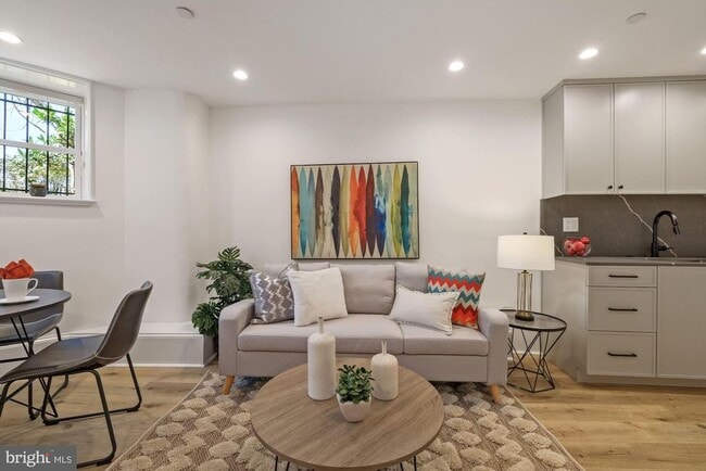 Building Photo - 1979 Biltmore St NW