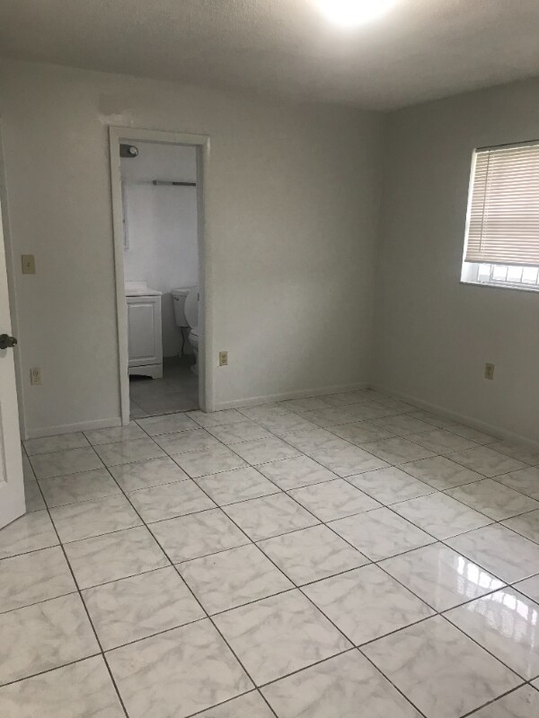 Building Photo - 798 NW 108th St