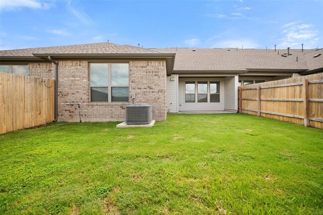 Building Photo - 2500 Forest Creek Dr