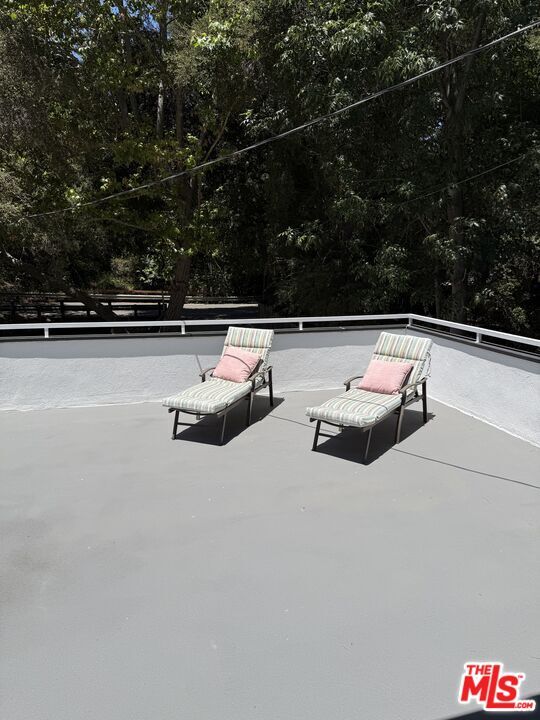 Building Photo - 1380 Old Topanga Canyon Rd
