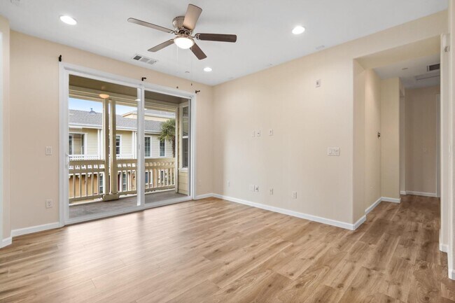 Building Photo - 643 Turnbuckle Dr