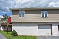 Building Photo - 2 Bedroom in Jersey Shore with 1 Car Garage!