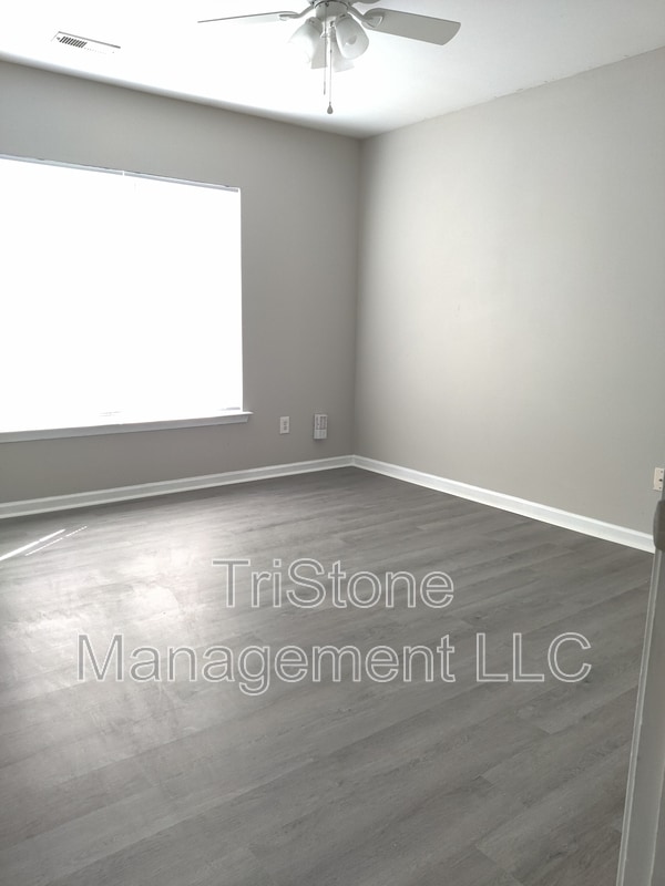 Building Photo - 2536 Carmathen Rd