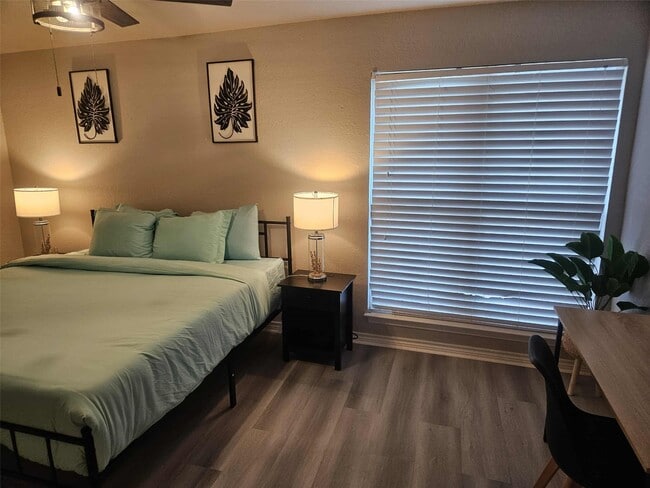 Building Photo - 812 Marlin St