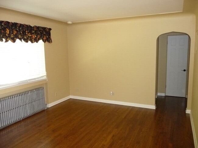 Building Photo - One Block From Sloan's Lake