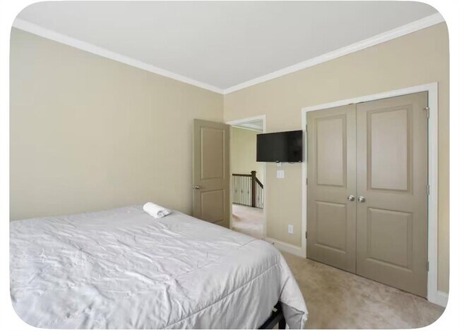 Building Photo - 1030 Whitfield Ct