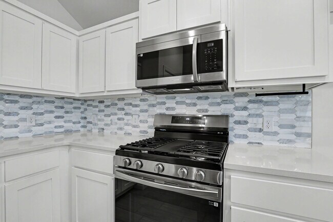 Building Photo - 8601 NW 76th St