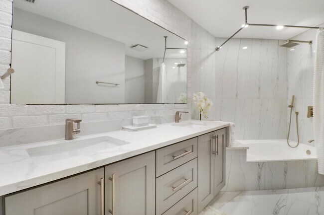 Building Photo - 104 Sea Oats Dr