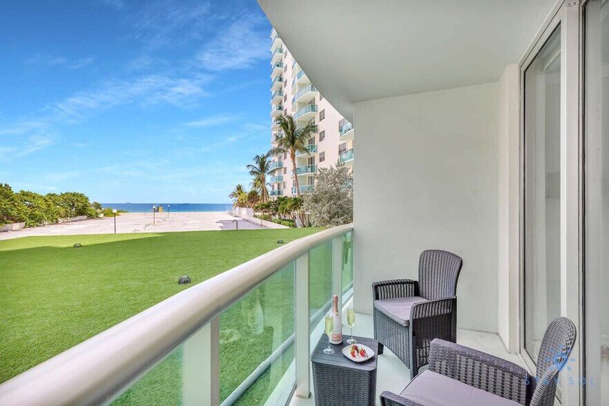 Building Photo - 3801 S Ocean Dr