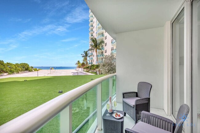 Building Photo - 3801 S Ocean Dr