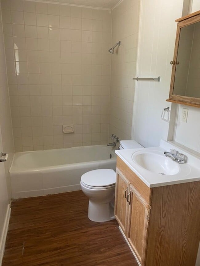 Building Photo - ONE BEDROOM APARTMENT BY TWU
