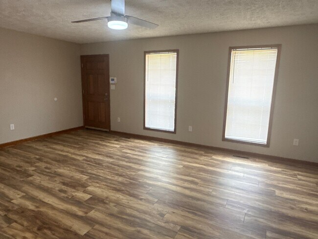 Building Photo - 22 Dean Cv