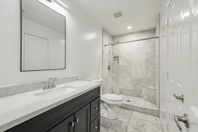 Building Photo - 17907 Stoney Glade Ct