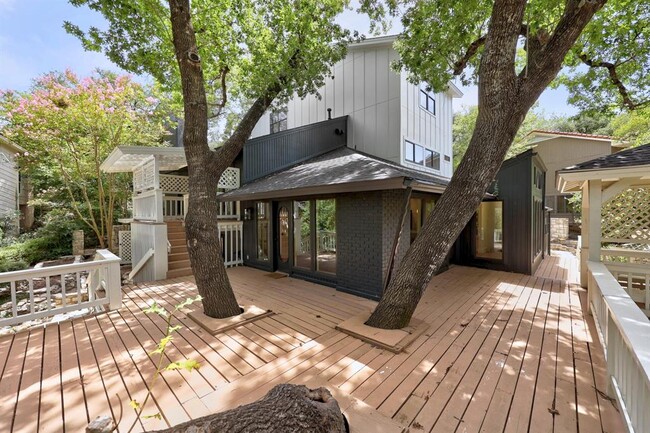 Building Photo - 7518 Stonecliff Dr