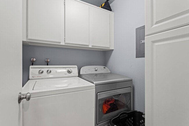 Building Photo - 200 N Swall Dr