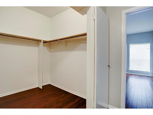 Building Photo - 11711 Memorial Dr