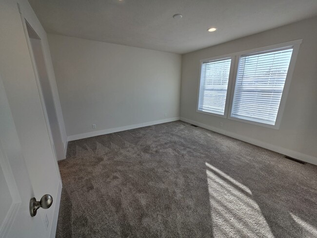 Building Photo - 175 N Michigan Ave