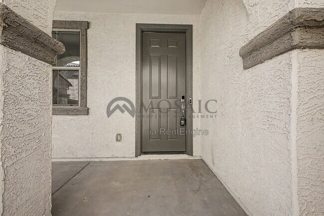 Building Photo - 8317 E Impala Ave