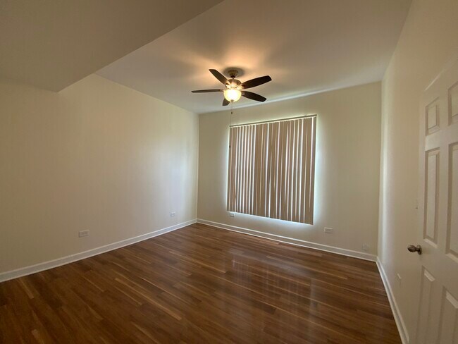 Building Photo - 803 S Karlov Ave
