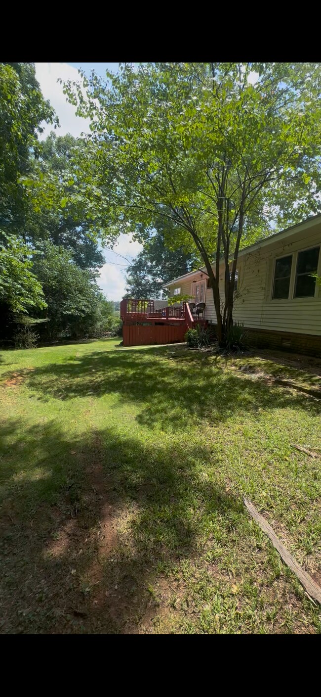 Building Photo - 185 Cavalier Ct