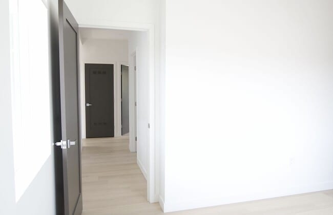 Building Photo - 2291 Termino Ave
