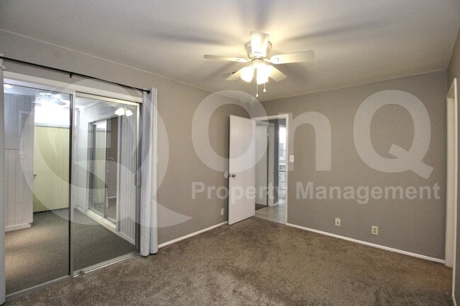 Building Photo - 9021 W Elm St