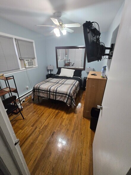 Bedroom 3 - 38 6th St