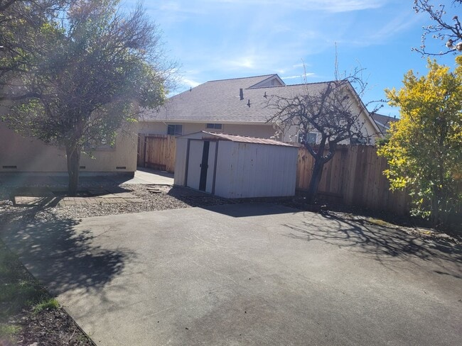 Building Photo - 745 Monte Carlo Dr
