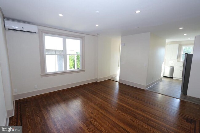 Building Photo - 314 Huntingdon Pike