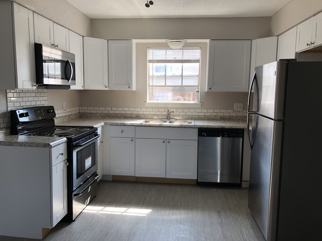 Two Bedroom Apartment Kitchen - Gulfwind Apartments