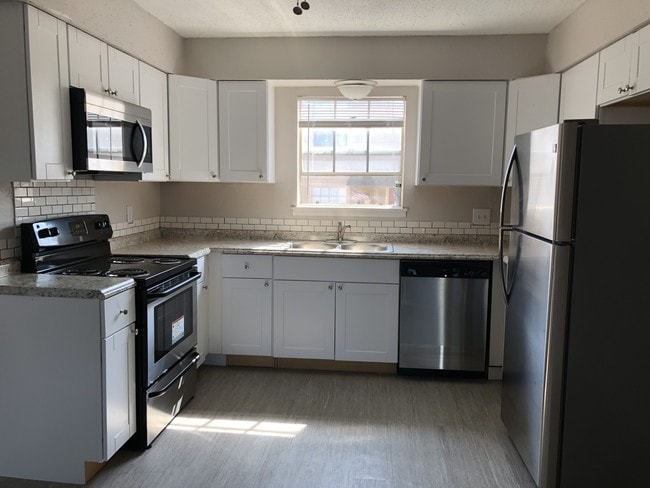 Two Bedroom Apartment Kitchen - Gulfwinds Apartments