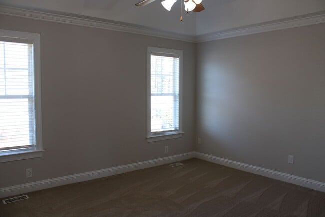 Building Photo - 3001 Canal Dr NW