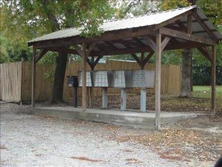 Building Photo - 142 Industrial Dr