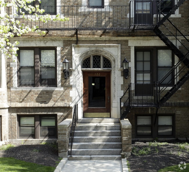 118 - 130 Babcock St - 118-130 Babcock St