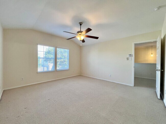 Building Photo - 11111 Dewberry Field