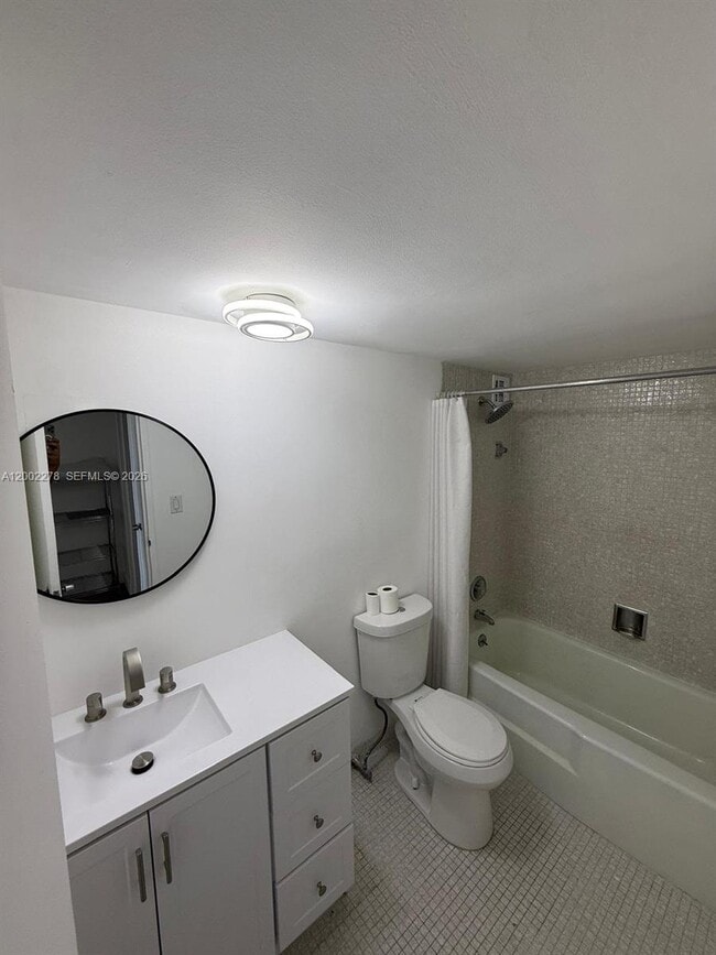 Building Photo - 5700 Collins Ave