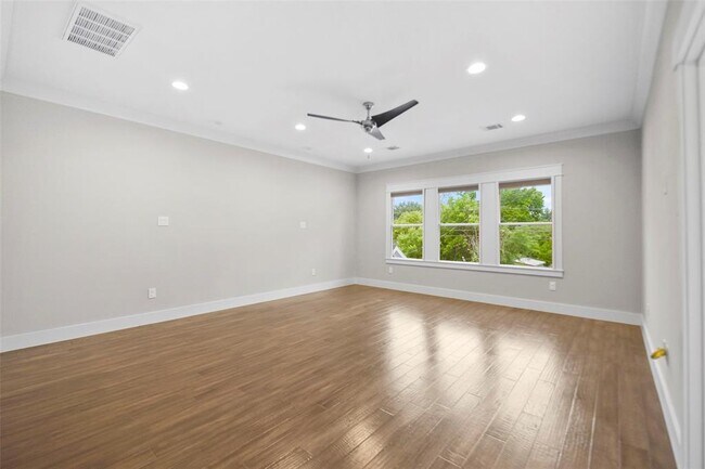 Building Photo - 803 Archer St