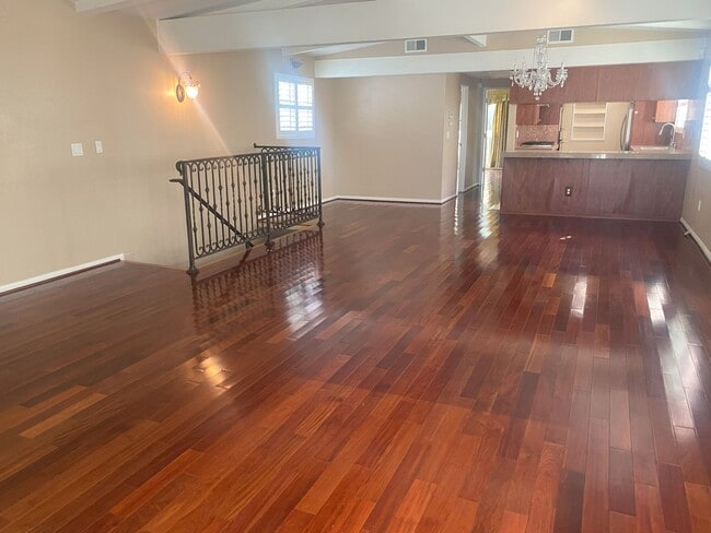 Building Photo - Completely Updated Golden Hills 3 Bdrm Plu...