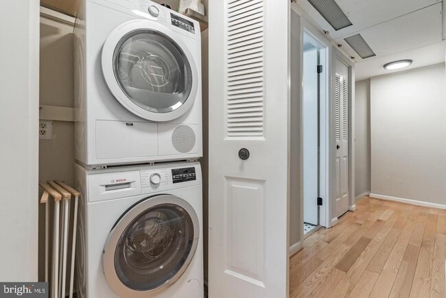 Building Photo - 130 Roberts Ln