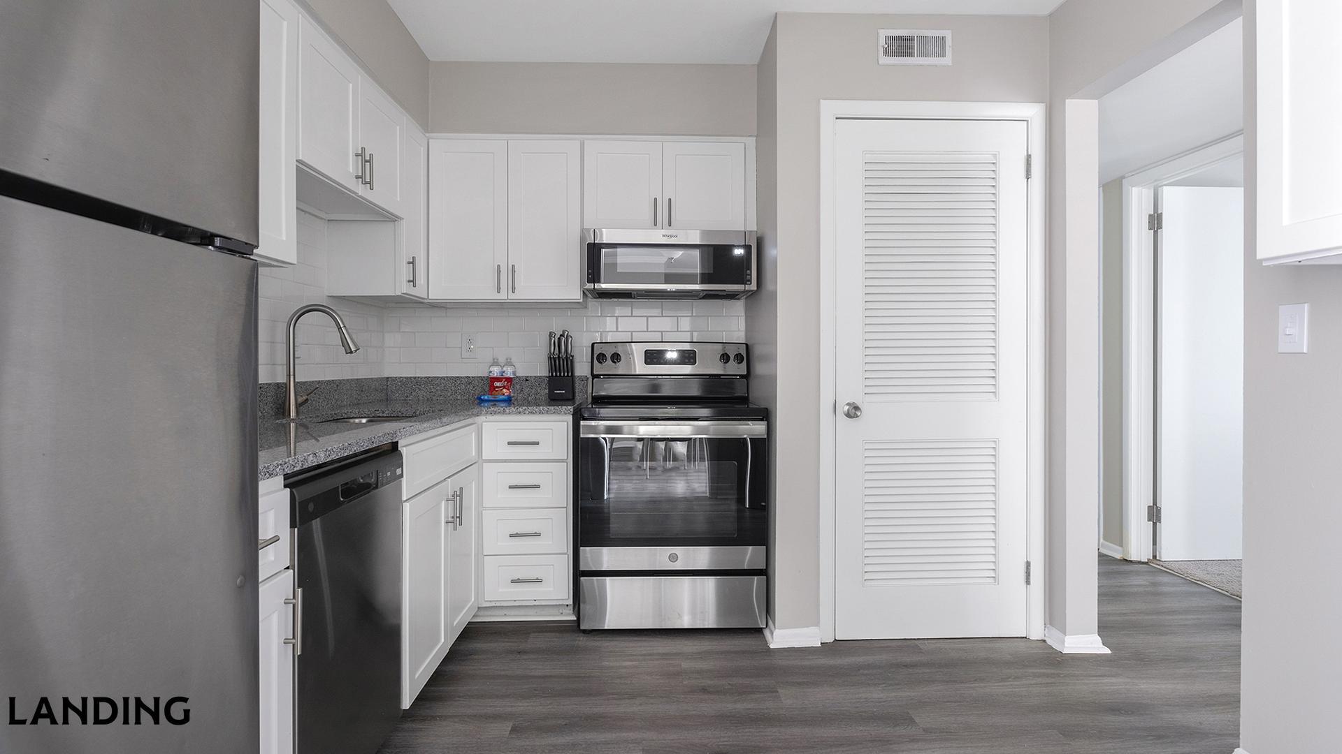 Building Photo - 3450 Manor Dr