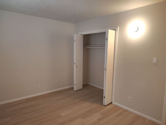 Building Photo - COMING SOON Newly Remodled -2BR Unit with Fenced back yard