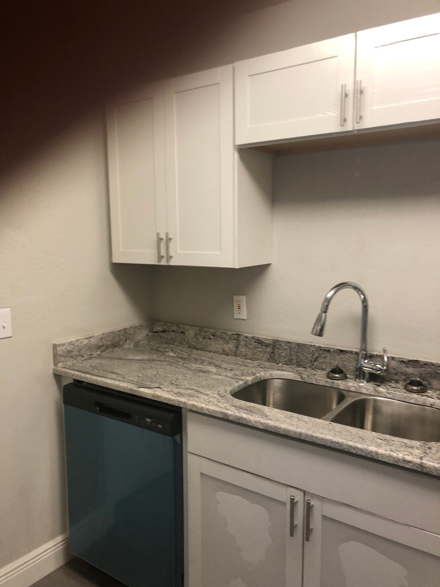 Building Photo - 468 Banyon Tree Cir