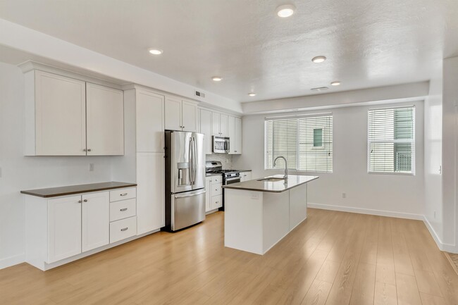 Building Photo - 13347 S Celestina Ln
