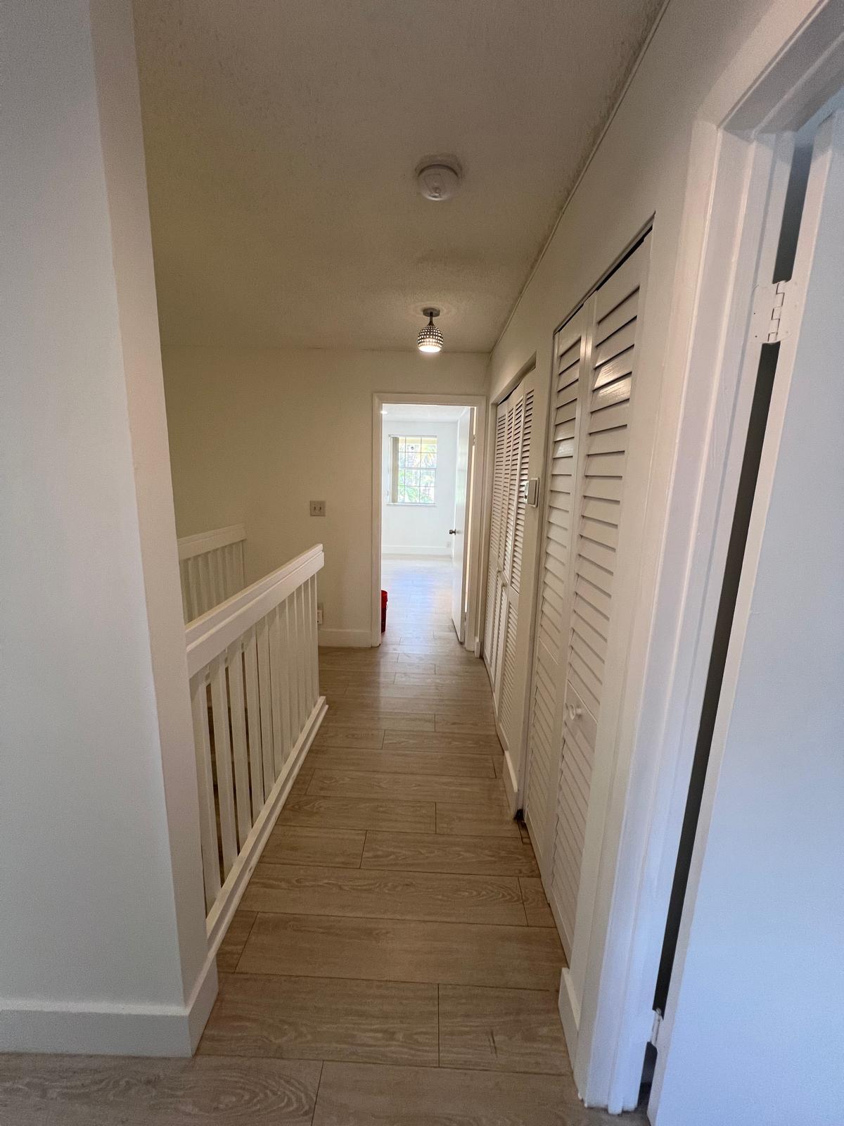 Building Photo - 1060 SW 111th Way